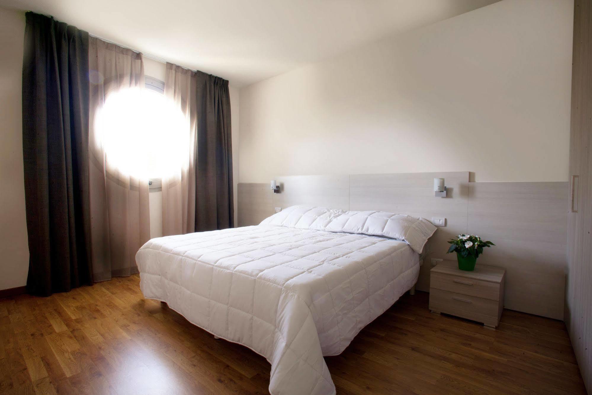 Residence Le Querce Cernusco Sul Naviglio Zewnętrze zdjęcie